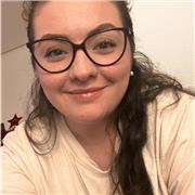 Profesora desde 2017, brasileña, portugués es mi lengua nativa. Vivo en Madrid.